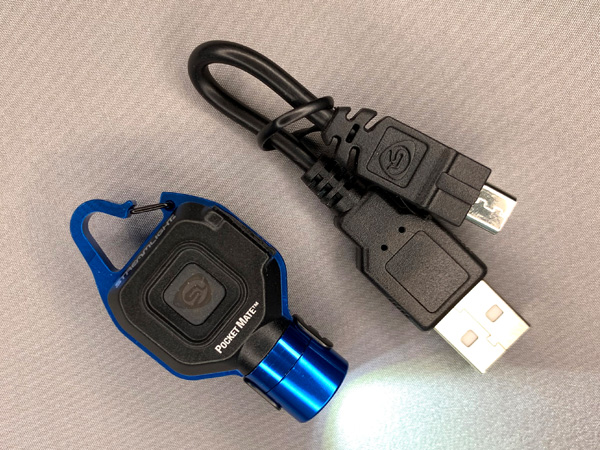 USB充電コード付属